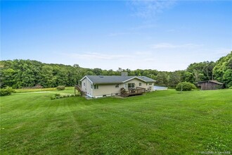 291 Grassy Hill Rd in Woodbury, CT - Building Photo - Building Photo