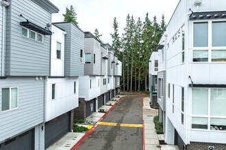 Lario in Bellevue, WA - Building Photo - Building Photo