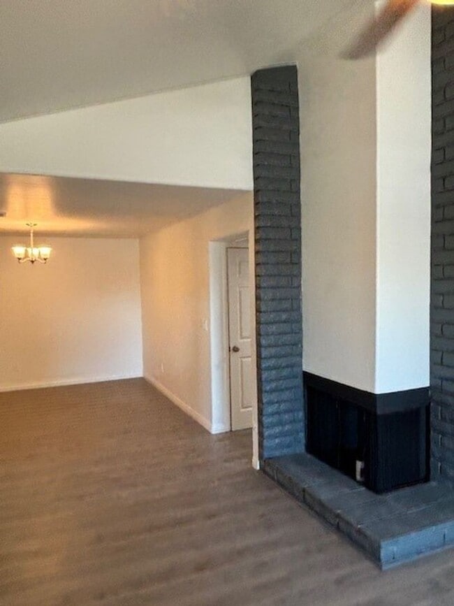 1021 Nimrod Ct in Bakersfield, CA - Building Photo - Building Photo