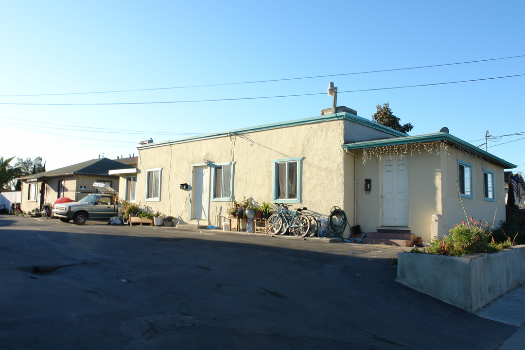 716 Elkington Ave in Salinas, CA - Building Photo