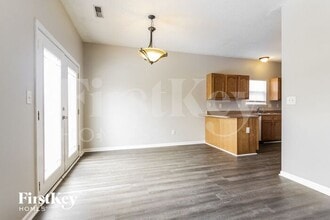 8129 Red Barn Ct in Indianapolis, IN - Building Photo - Building Photo