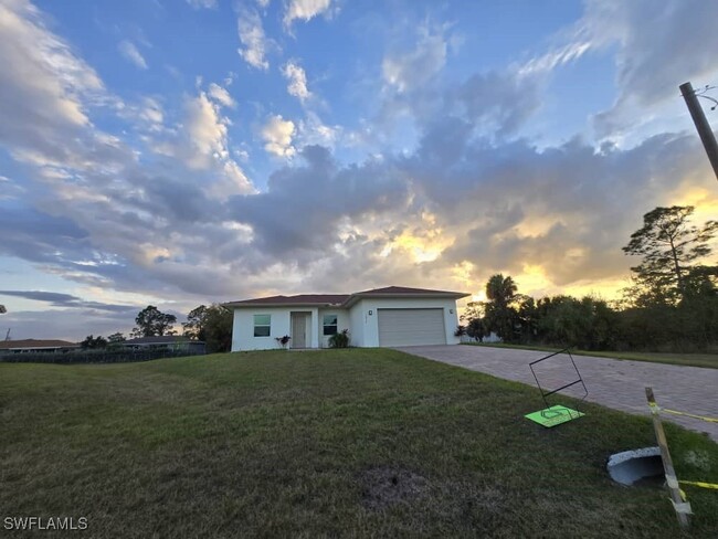 5010 Gunn Pl in La Belle, FL - Building Photo - Building Photo