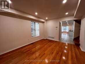 85 Selkirk Dr in Richmond Hill, ON - Building Photo - Building Photo