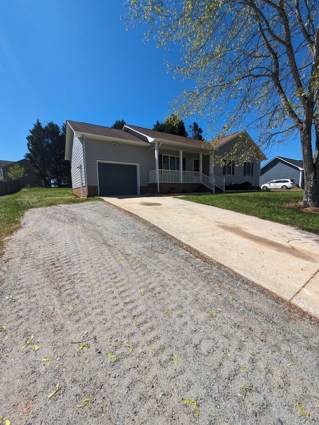 property at 1465 Carlin Dr