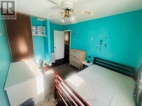 82 Apache Trail in Toronto, ON - Building Photo - Building Photo