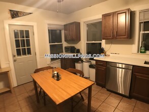 89 Hillside St-Unit -3 in Boston, MA - Building Photo - Building Photo