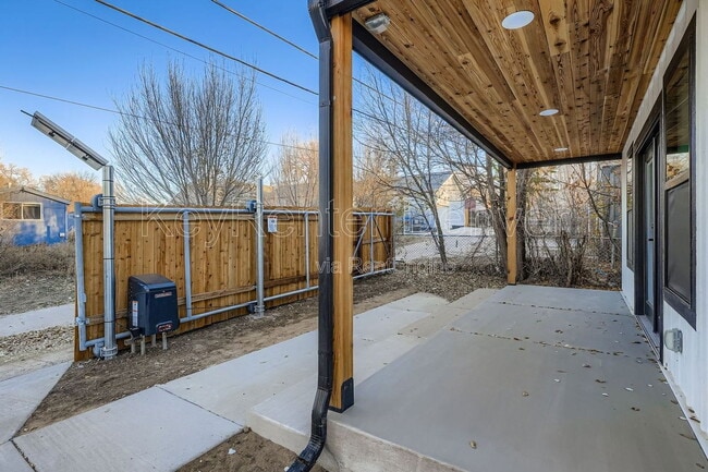 property at 154 S Stuart St