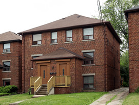 877 Millwood Rd Apartments