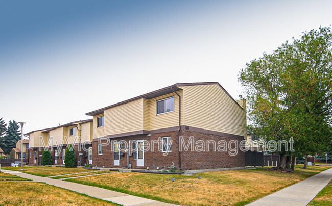 property at 11734-11139 139 Ave NW