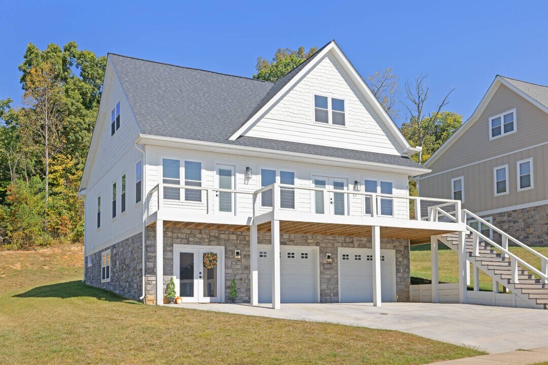 43 Mcilwee Ln in Staunton, VA - Building Photo