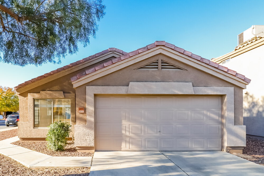 14302 N 128th Dr in El Mirage, AZ - Building Photo