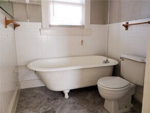 402 N Augusta St in Dallas, TX - Building Photo - Building Photo