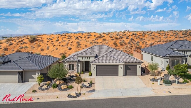 property at 823 N Sandy Talus Dr