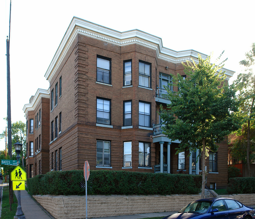 296 Bates in St. Paul, MN - Building Photo