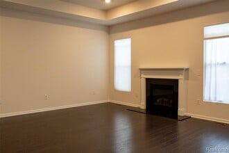 8270 Carston Ln in Brighton, MI - Building Photo - Building Photo