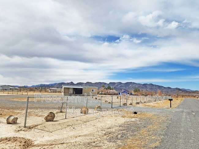 3161 W Scott Ave in Pahrump, NV - Building Photo - Building Photo