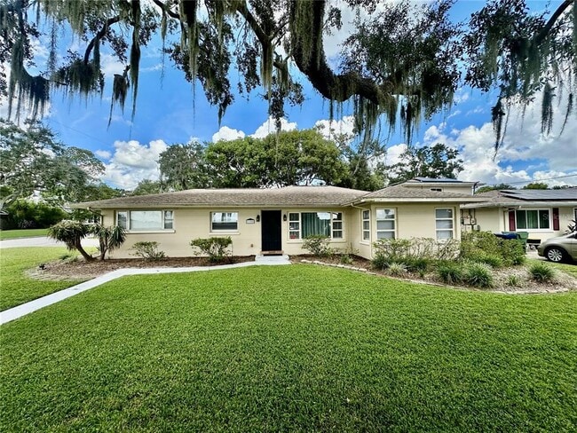 property at 1105 N Lake Otis Dr SE