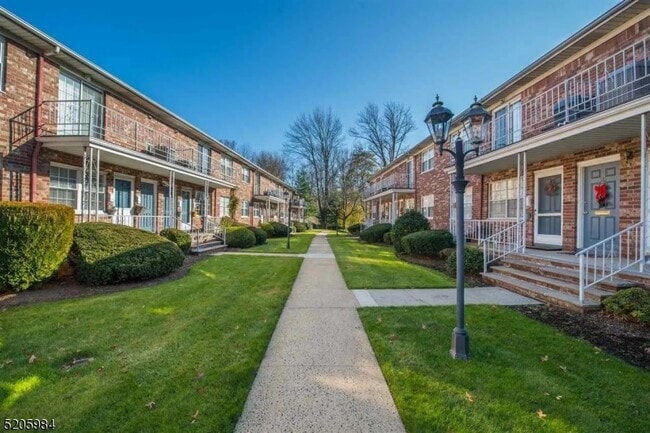 property at 800 Old Springfield Ave