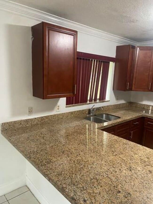 663 White Water Dr in West Palm Beach, FL - Building Photo - Building Photo