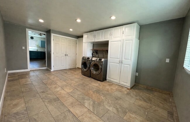 558 E Princeton St in Ontario, CA - Building Photo - Building Photo