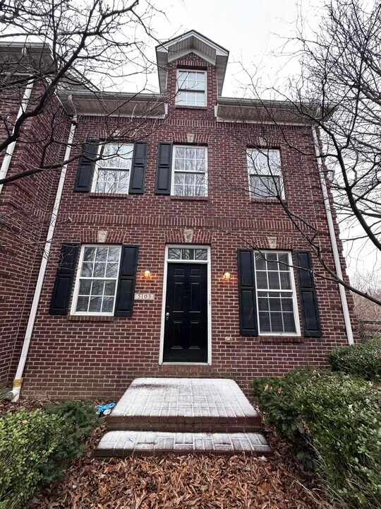 209 Old Todds Rd in Lexington, KY - Foto de edificio