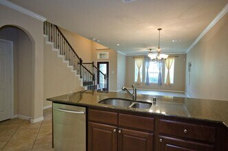 7 Umbria Ln in Spring, TX - Building Photo - Building Photo