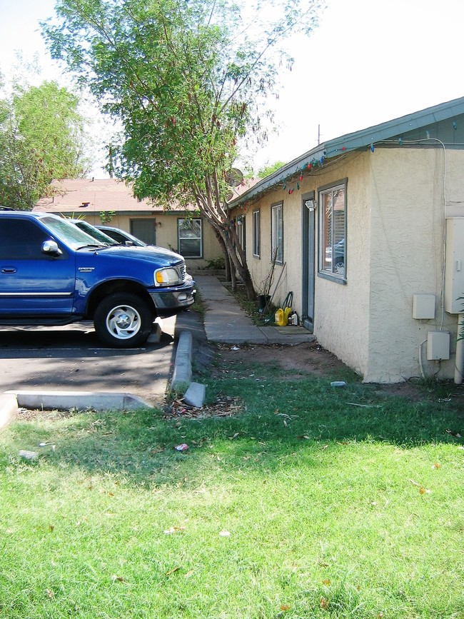 Chandler Fourplex in Chandler, AZ - Building Photo - Building Photo