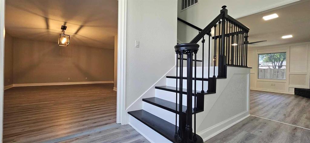 47 W Dansby Dr in Galveston, TX - Building Photo