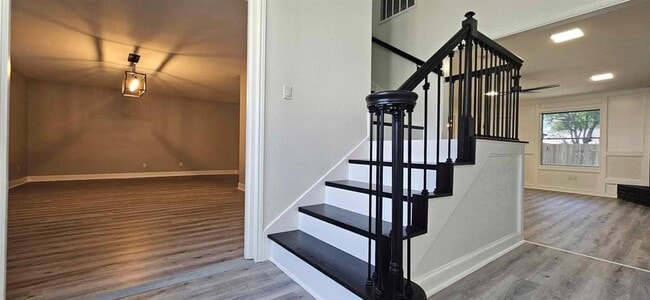 property at 47 W Dansby Dr