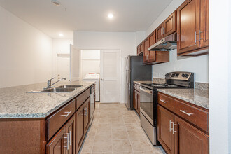 Parc Hill Apartment Homes in Orange City, FL - Building Photo - Interior Photo