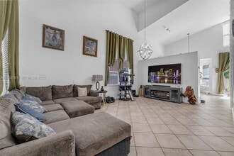 1755 NE 37th Ave in Homestead, FL - Building Photo - Building Photo