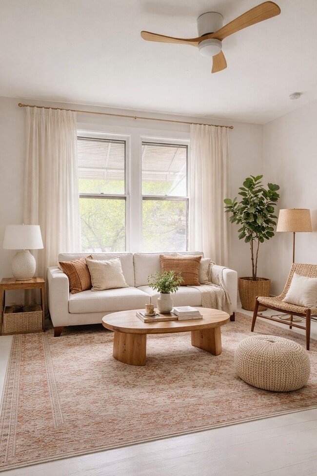 2028 W Pacific Ave, Unit 4