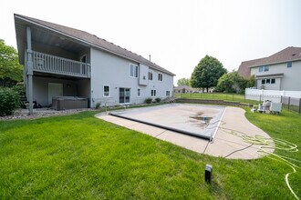 16920 81st Pl N in Osseo, MN - Building Photo - Building Photo