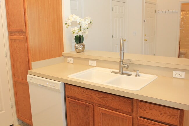 7626 W Opohonga Ln, Unit 201