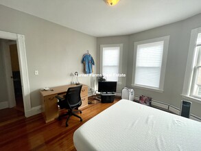 12 Bucknam St, Unit 3 in Boston, MA - Building Photo - Building Photo