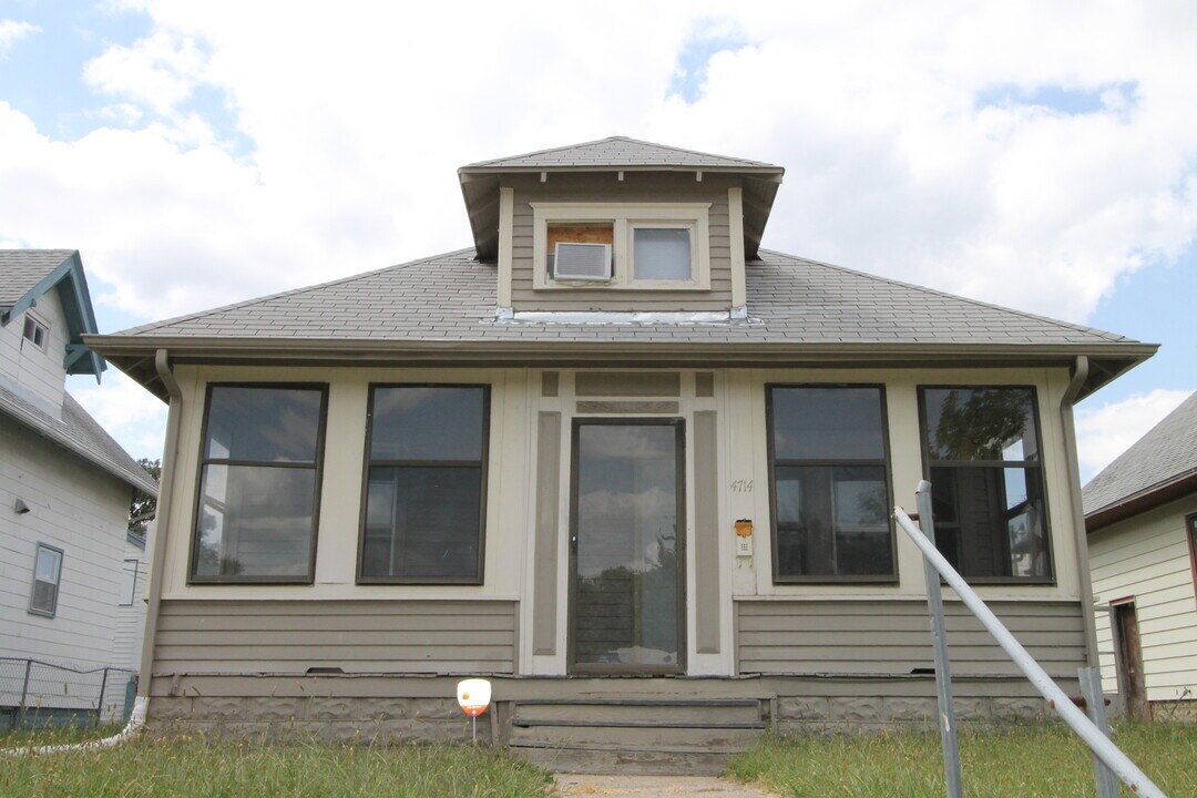 4714 S 19th St in Omaha, NE - Building Photo