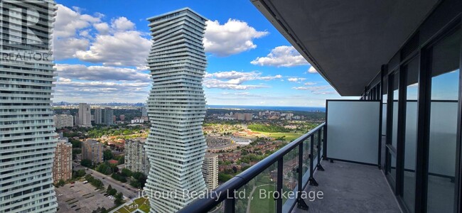 property at 448 Burnhamthorpe Rd W