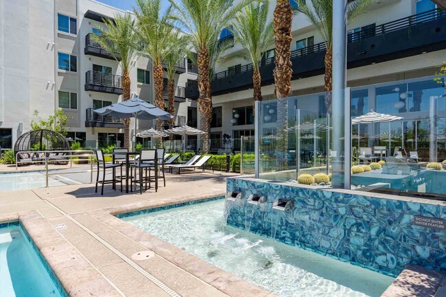 Slate Scottsdale in Phoenix, AZ - Building Photo - Building Photo