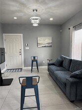 2022 Summerland Ln, Unit 4 in Edinburg, TX - Building Photo - Building Photo