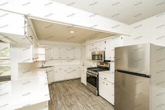 3024 S Ash Ct in Broken Arrow, OK - Building Photo - Building Photo