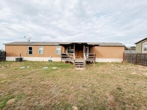 15843 Country Way in Lindale, TX - Building Photo - Building Photo