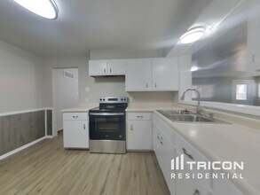 9712 Euclid Ave NE in Albuquerque, NM - Building Photo - Building Photo