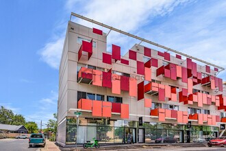 1200 E 11th St, Unit 209 in Austin, TX - Building Photo - Building Photo