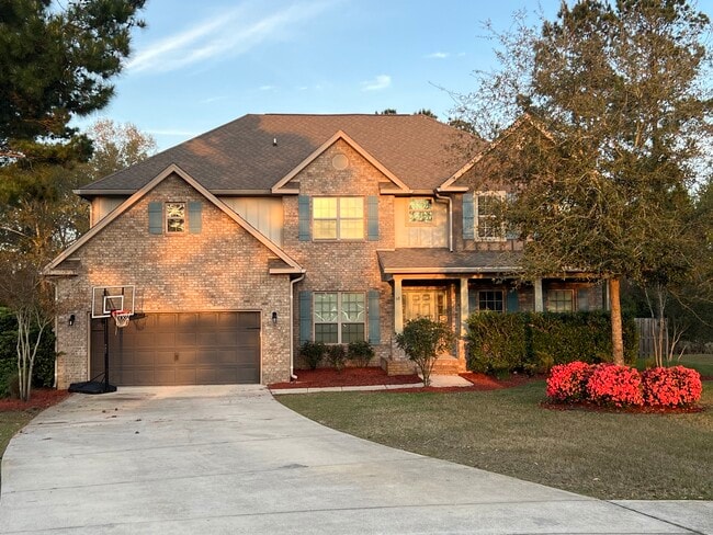 property at 68 Hemingway Ln