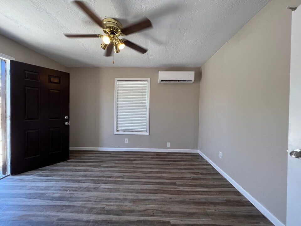 283 W Pinedale Ave, Unit 283 W Pinedale Ave in Fresno, CA - Foto de edificio