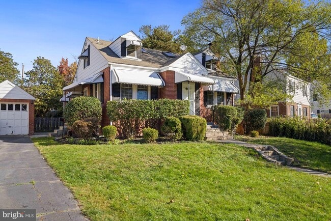 6066 Wooten Dr in Falls Church, VA - Building Photo - Building Photo