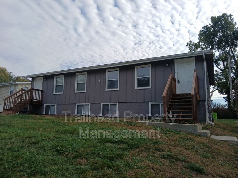 519 Maier Dr in Belton, MO - Building Photo