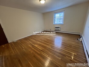 2016 Commonwealth Ave, Unit 2 in Boston, MA - Building Photo - Building Photo