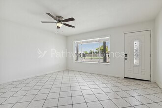 2002 N 47th Ave in Phoenix, AZ - Building Photo - Building Photo