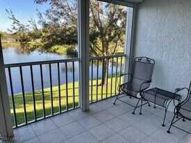 9580 Victoria Ln in Naples, FL - Building Photo